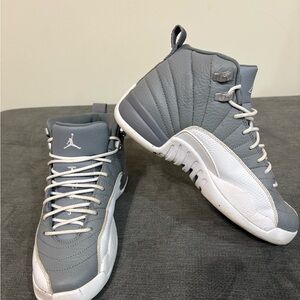 Youth Air Jordan 12 Retro Sneakers Gray and White - Size 6